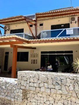 Casa à venda em condomínio fechado