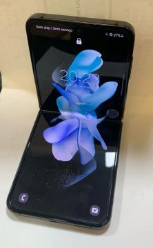 Samsung Galaxy Z Flip 4  - (DEMO)