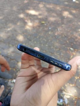 Vendo moto G73 128gb 8gb de ram 