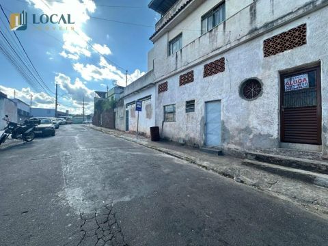 Casa com 1 dormitório para alugar, 40 m² por R$ 450,00/mês - Grajaú - Juiz de Fora/MG