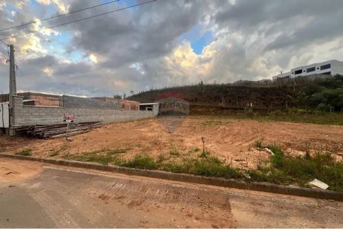 Terreno no Loteamento Nova Lages á Venda com 360m²