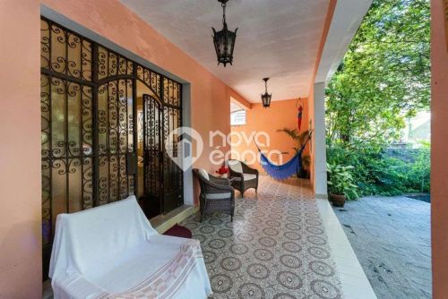 Jardim Botânico | Casa 5 quartos, sendo 1 suite