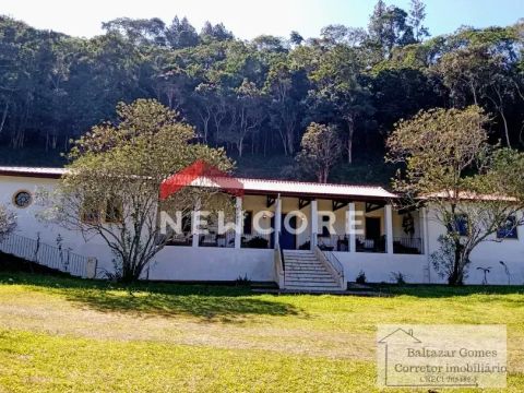 Sítio em - Bairro das Roseiras - Salesópolis/SP
