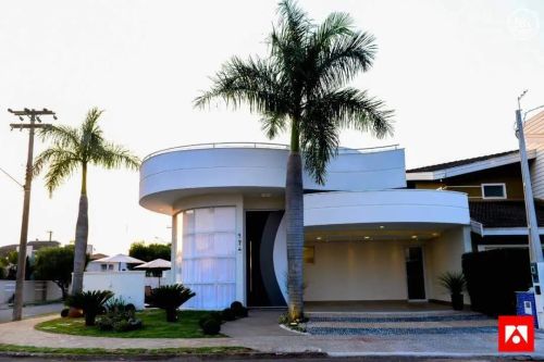 Casa à Venda no Condomínio Terras do Imperador em Americana