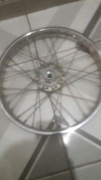Roda dianteira da titan 150 .freio a disco