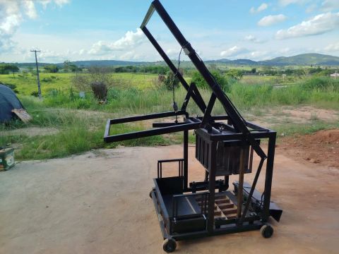 Máquina de bloco poedeira profissional        