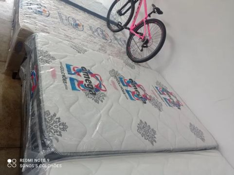 COLCHÃO CASAL MOLAS ENSACADAS ALTO PADRÃO 