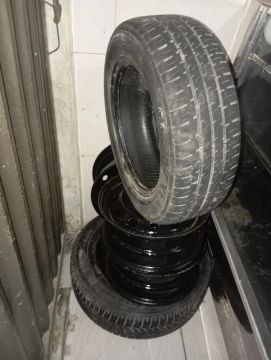 Jogo de rodas de ferro  aro 14 com 2 pneus