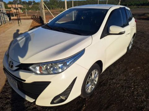 Yaris Automático