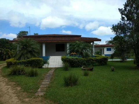 Chácara com 3 dormitórios à venda, 22000 m² por R$ 880.000,00 - Jardim das Indústrias - Sã