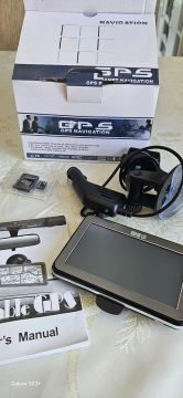 GPS Portátil para Carro - Tela Touchscreen Preto e Branco