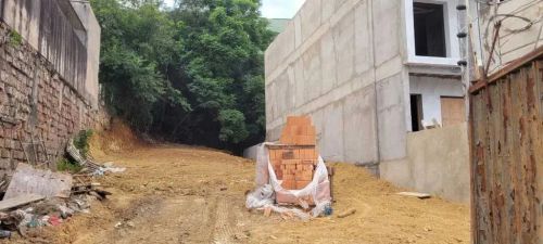 Terreno à venda em Porto Alegre, Chácara das Pedras, 370m²