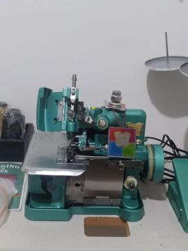 Máquina de costura overloque