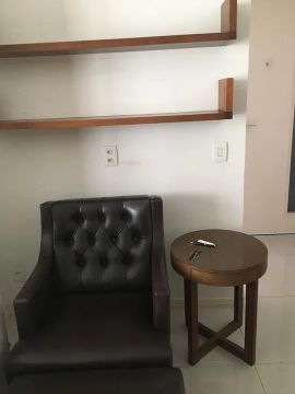 Poltrona de Couro - Conforto e Elegância