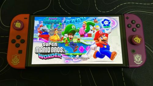 Nintendo Switch Oled(DESBLOQUEADO EDIÇÃO ESPECIAL)
