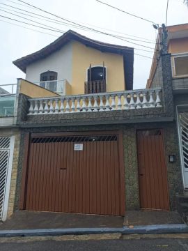 Sobrado na Vila Mazzei com 3 dormitórios e 4 vagas