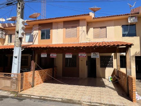 Aluga-se casa "sobrado" em condomínio fechado, Residencial Canachuê