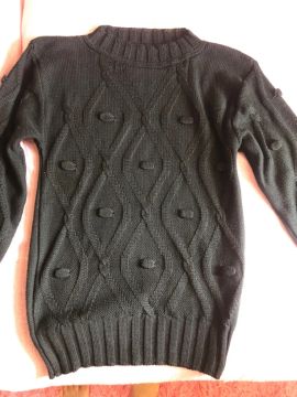 Suéter de Tricô Preto com Detalhes