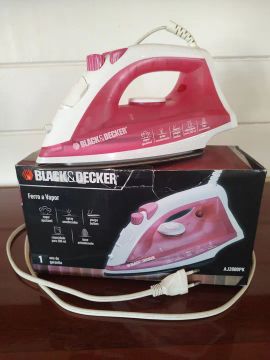 Ferro de Vapor Black & Decker AJ2000PK