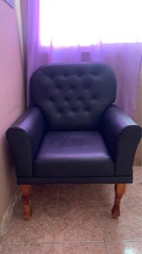 Poltrona de Couro Preta