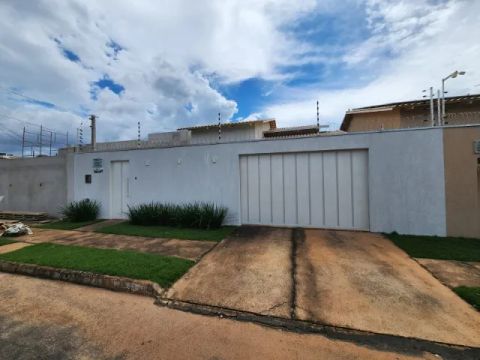 Casa com 3 suítes na 604 Norte - Aluguel