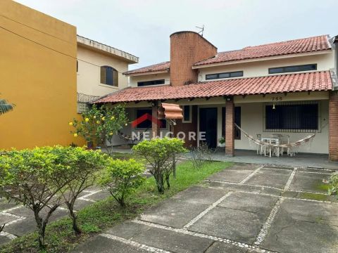 Casa em Rua Gilberto Fouad Beck - Mirim - Praia Grande/SP