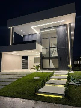 Casa duplex com piscina, dependência e poço na Cidade Alpha