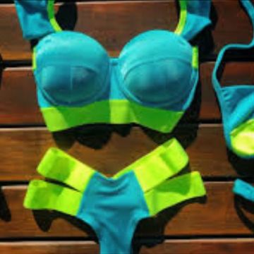 Biquíni azul e verde neon - Novo!