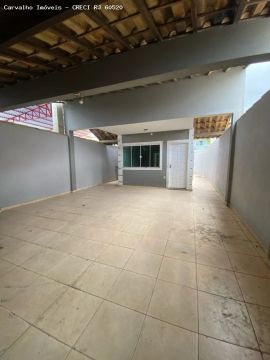 Casa Duplex para Locação em Rio das Ostras, Atlântica, 2 dormitórios, 2 suítes, 1 banheiro