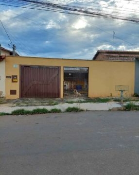 Casa a venda