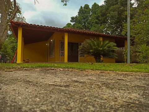 ALUGO SÍTIO CACHOEIRA DE MACACU