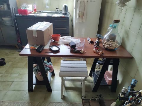 Mesa de madeira com estrutura de A