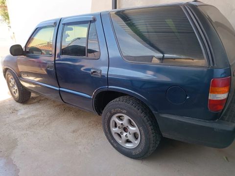 Blazer com Motor zero