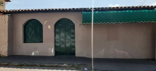 Casa de 300 metros quadrados no bairro Caiçaras com 3 quartos