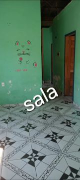 Vende-se uma casa 