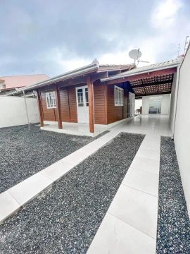 CASA PARA ALUGUEL POR TEMPORADA