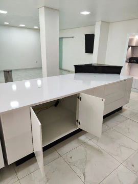 Moveis para Loja ou escritório - Branca com Iluminação LED