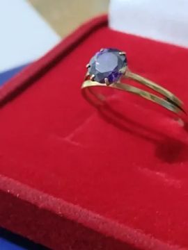 Anel Ouro 18 Kilates Pedras Zircônia 4 mm Peso 1.00 Grama