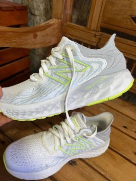 Tênis New Balance Fresh Foam 880v12 - Branco