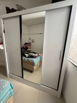 Guarda roupa 3 portas 
