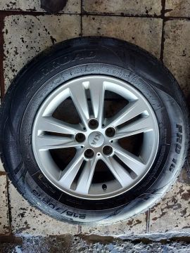 Aro 16 original kia furacão 5x114 em 10 x sem juros pneus dois zero dois meia vida bons