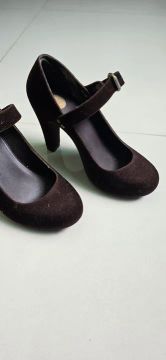 Melissa boneca camurça Marrom