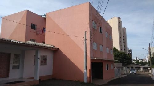 Aluga-se apartamento de 1 quarto bem no centro de Chapecó (próximo à Catedral e Brasão)