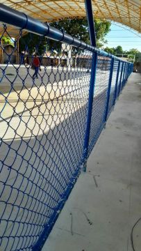 Tela alambrado revestida para quadras e cercamentos tela galvanizada barata e de qualidade