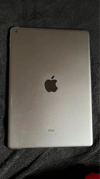 iPad Apple - Prata - 9.7 polegadas
