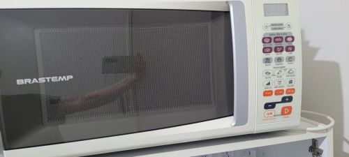 Micro-ondas Brastemp - Usado, funcionando, mas não gira o prato. 