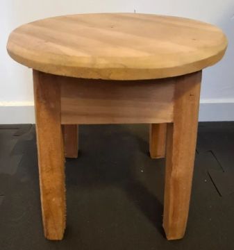 Banquinho de madeira - 30Cm de altura