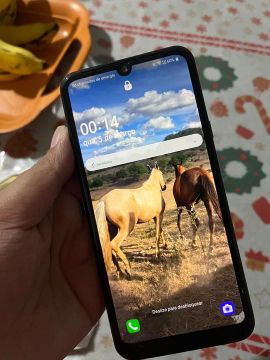 LG k40s usado 