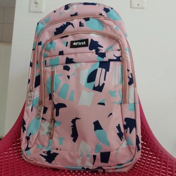 Mochila escolar feminina - First - Rosa com estampa