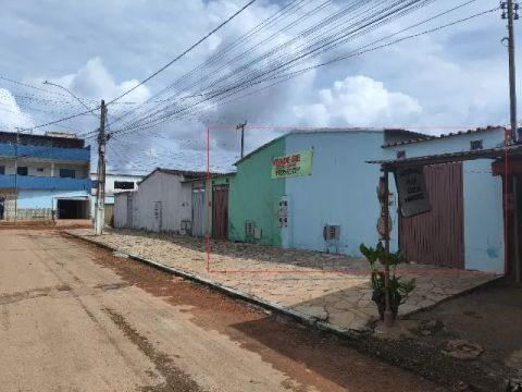 CASA COM 4 KITINETES - JARDIM ZULEIKA - LUZIANIA GO